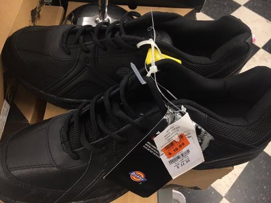 Men's Black Sneakers  Dickie's  $19.99