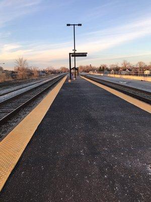 Metra Gresham Station