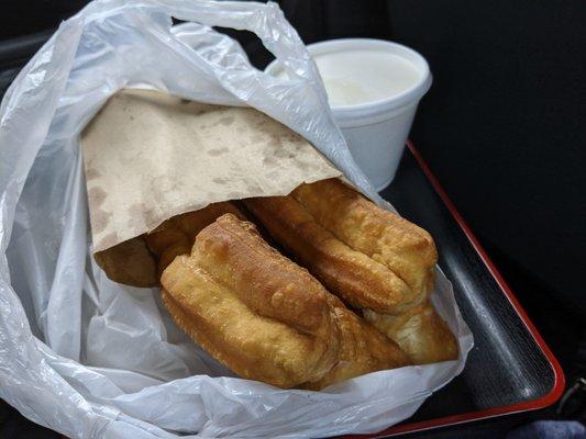 油条 (crullers) from 南北和 (Chinese Cafe)