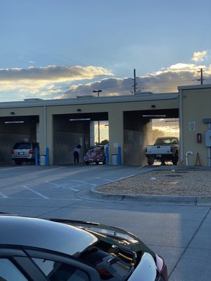 Water Whirled Car Wash