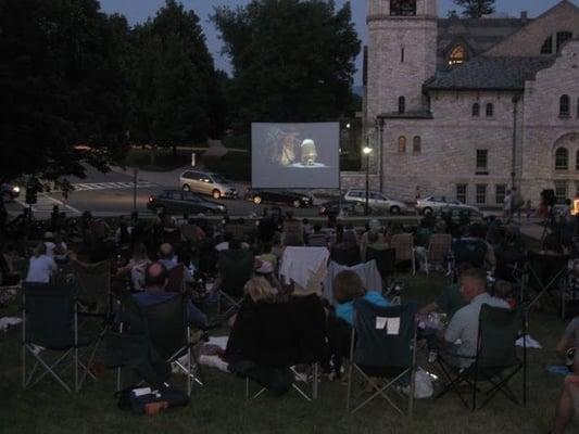 Summer time, Images Cinema organizes outdoor movie screenings!