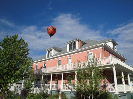 Hot air balloon over the Hotel