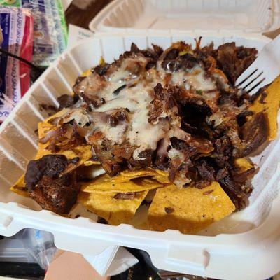 Carnitas nachos