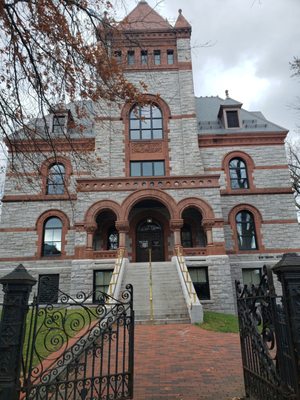 Hampshire County Courthouse.