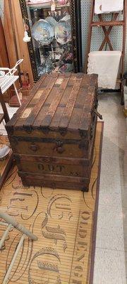 Beautiful early 1900's trunk