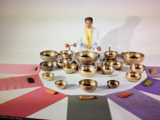 We supply high quality bowls for healing therapy, and meditation concerts.