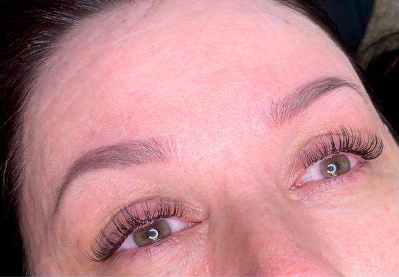 Healed brows! And classic lashes