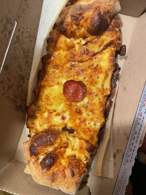 Pepperoni cheesy bread