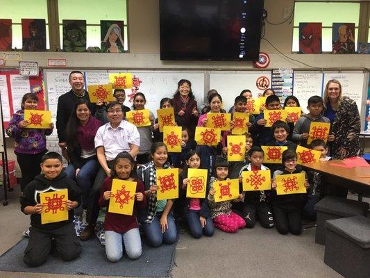 Chinese lesson in the art of paper cutting!