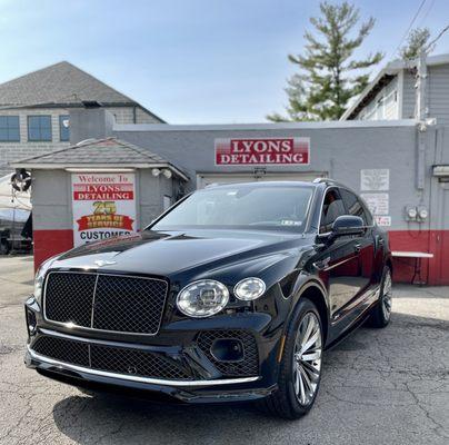 Detailed Bentley Bentayga