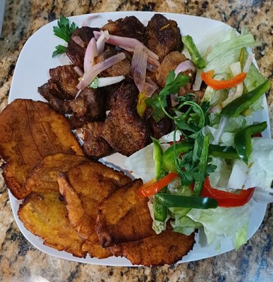 Kabrit avec Bannan- Fried Goat with Plantains