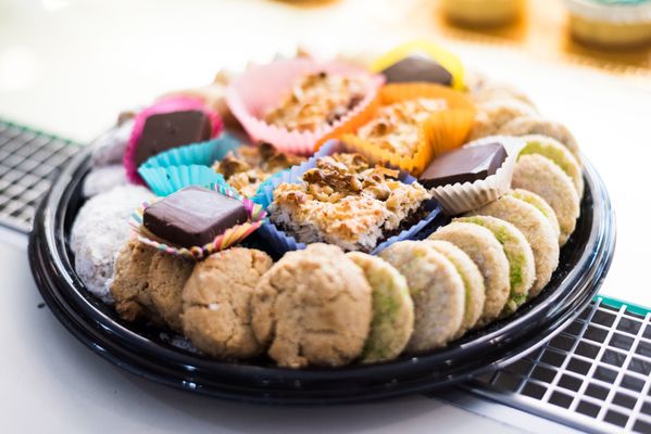 2 pound assorted cookie tray