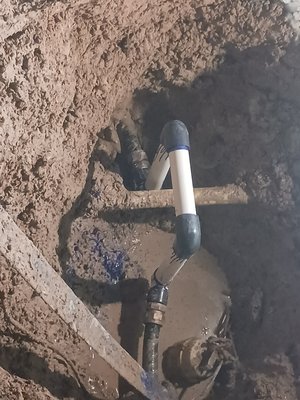 Underground water main repair