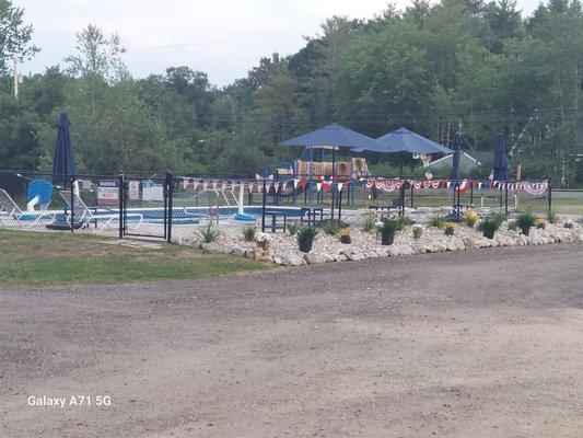 Really nice swimming pool area!