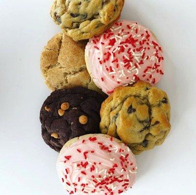 Mix and match your favorite cookies!