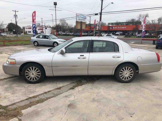 2003 Lincoln Town Car