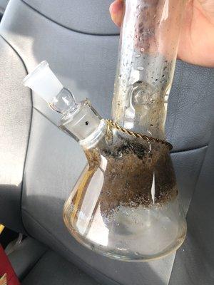 Dirty piece, clean new downstem! Didn't break the bong working it out