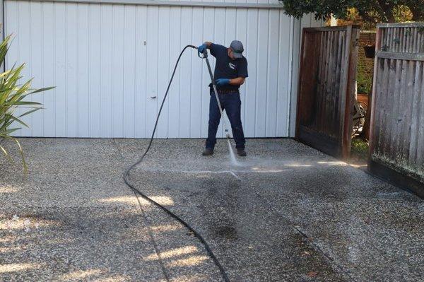 Pressuring Washing and Storm Water Recovery