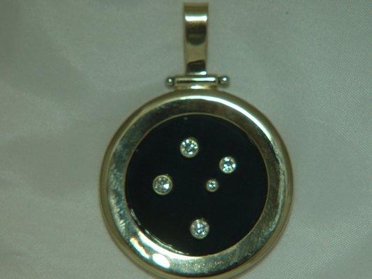 The Diamond Southern Cross in 14k/black onyx