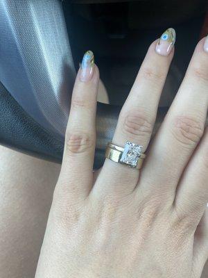 Solitaire engagement ring