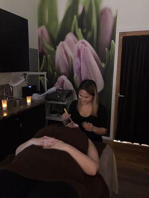 Our effective 50min custom facials $130 are perfect for busy Glow-getters. Never let your schedule compromise your healthy skin!