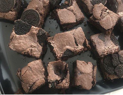 Brookies (Brownie and Oreo cookies)