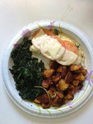 egg white veggie omelette with spinach and home fries