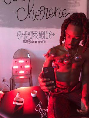 Jazz Cartier getting some dynamic cupping under red and infrared light. Photobiomodulation at its finest.