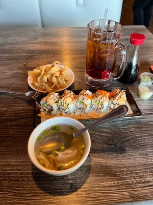 Wonton Soup and Shrimp Roll. Wonderful!  Service is top notch. Will certainly be back.