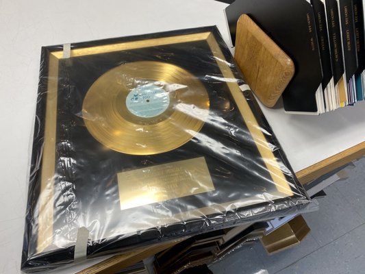 My old gold record looks new ( WOW )