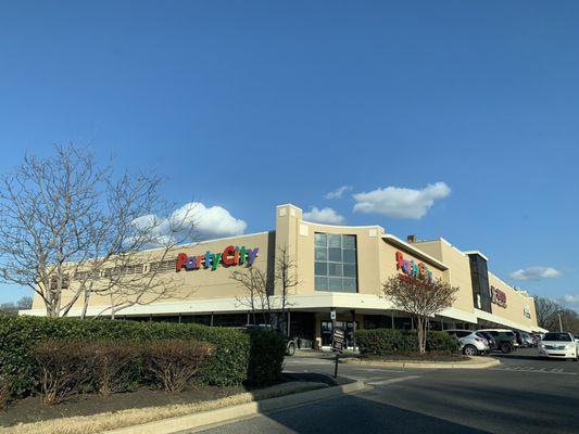 January 26, 2019; Party City - Poplar Plaza