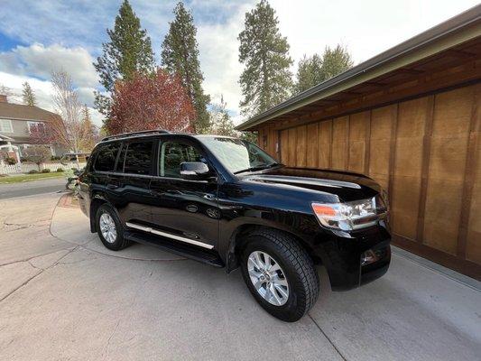 2 year Ceramic Coating on a Land Cruiser