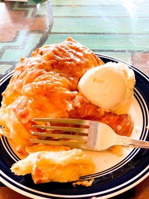 Apple turnover with ice cream