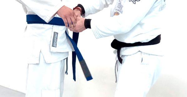 Level Up Brazilian Jiu Jitsu Cypress offers a Personal Introductory Program that includes a free belt and uniform.