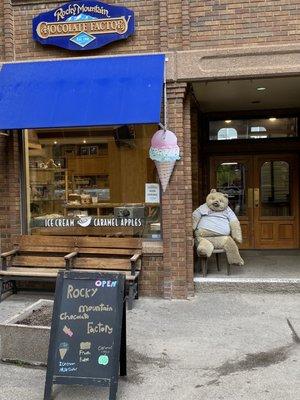 Storefront and greeter.