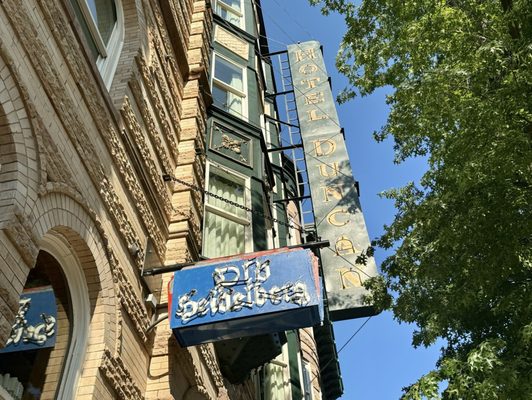 Exterior of Old Heidelberg and Graduate New Haven Hotel