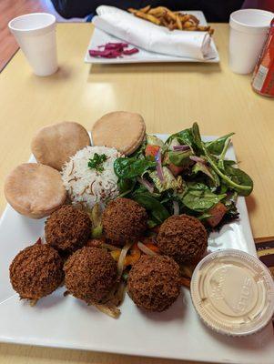 Falafel platter