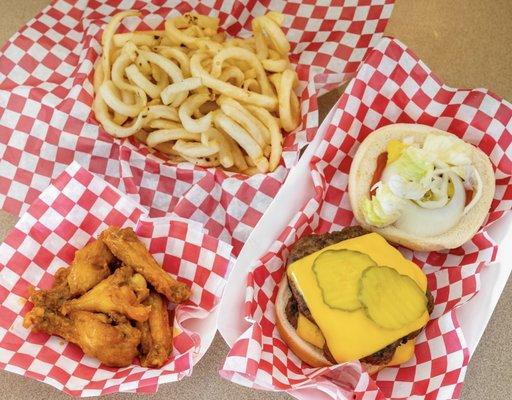 Meal deal/ burger, 5 wings and fries!