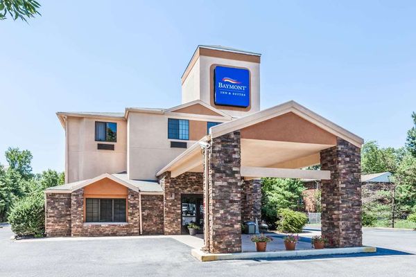 Welcome to the Baymont Inn & Suites Newark at University of Delaware