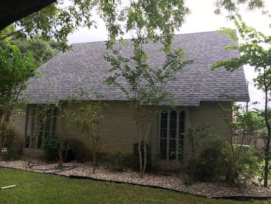 Estate gray oakridge tru def roof in San Antonio