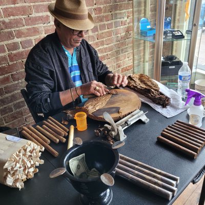 Hand Rolled Don Gonzalez premium cigars featured at El Jefe.