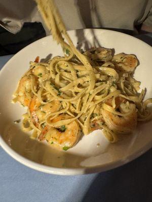 Shrimp scampi: huge portion of garlicky well flavored noodles