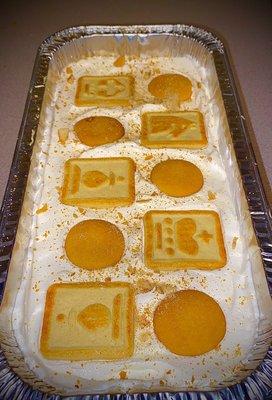 Medium Signature Banana Pudding with Mixes Cookies