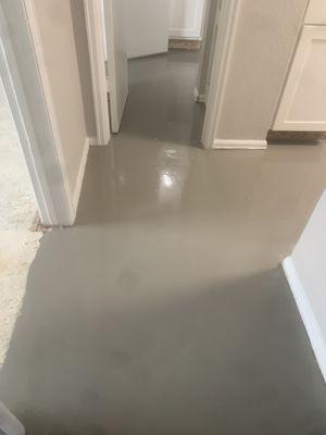 Sub-level floor