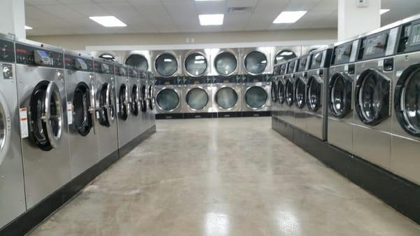 Beautiful new River City Laundry in Sioux City IA