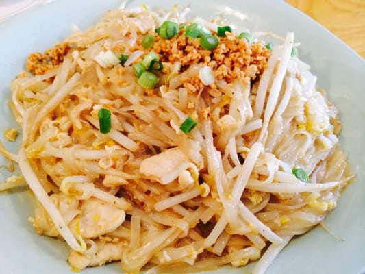 Chicken pad thai