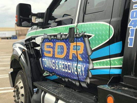 Thank you SDR Towing for coming to us for your spot graphics and window perf! Call for your FAST AND FREE Quote today!