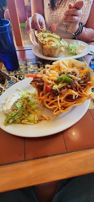 Fajitas salad with steak