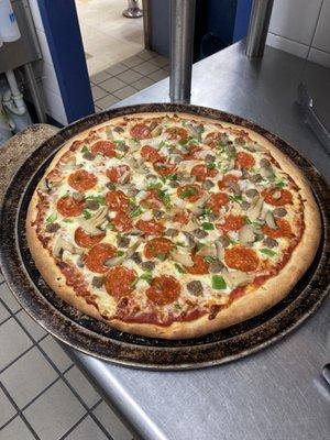 Large Supreme Pizza