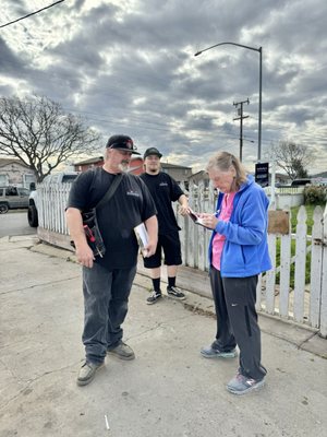 Salinas seller with chuck and david